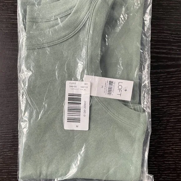 NWT LOFT Perfect Tank Evergreen Haze Green - Picture 2 of 2